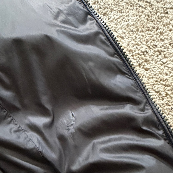 lululemon athletica Women's Black Puffer Jacket - Picture 5 of 16